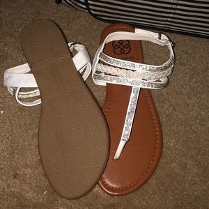 Daisy Fuentes sandals